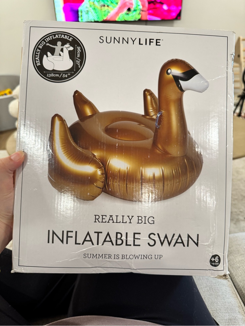 SUNNYLIFE // Really Big Inflatable Swan // Gold